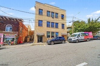 Building Photo - 110 Cornelia St