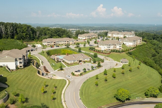 Building Photo - Greystone Vista