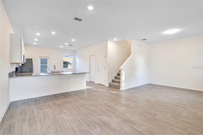 Foto del edificio - 15657 Water Spring Blvd