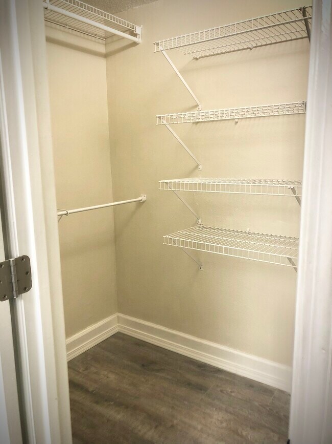 Foto del edificio - 1185 Johnson Rd