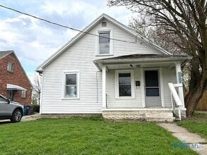 Building Photo - 1723 Stahlwood Ave