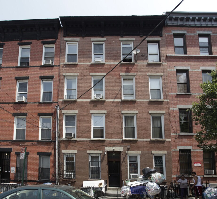 Building Photo - 91 Luquer St