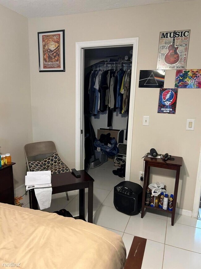 Foto del edificio - 2 br, 2 bath House - 21234 Hazelwood Ln