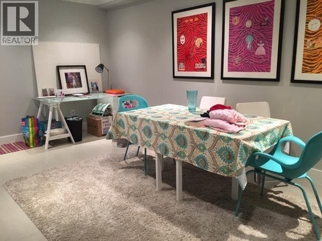 Building Photo - 422 6th St W