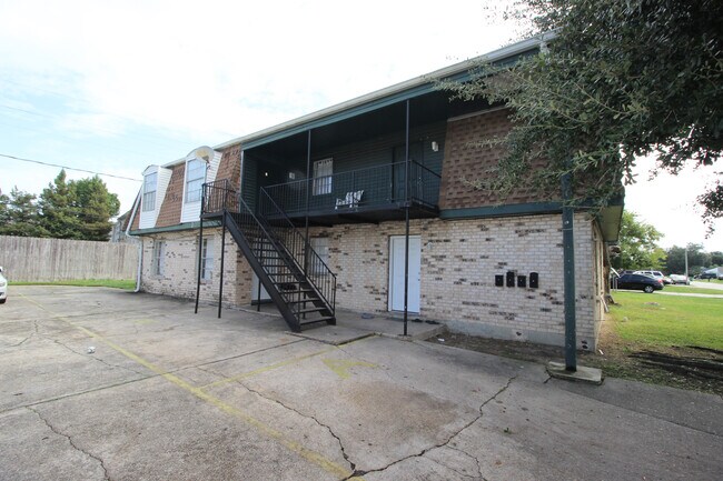 Foto del edificio - 176 Rosalie Dr