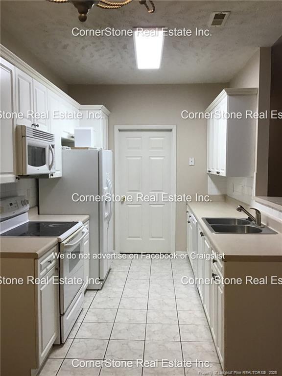 Foto del edificio - 4050 Bardstown Ct