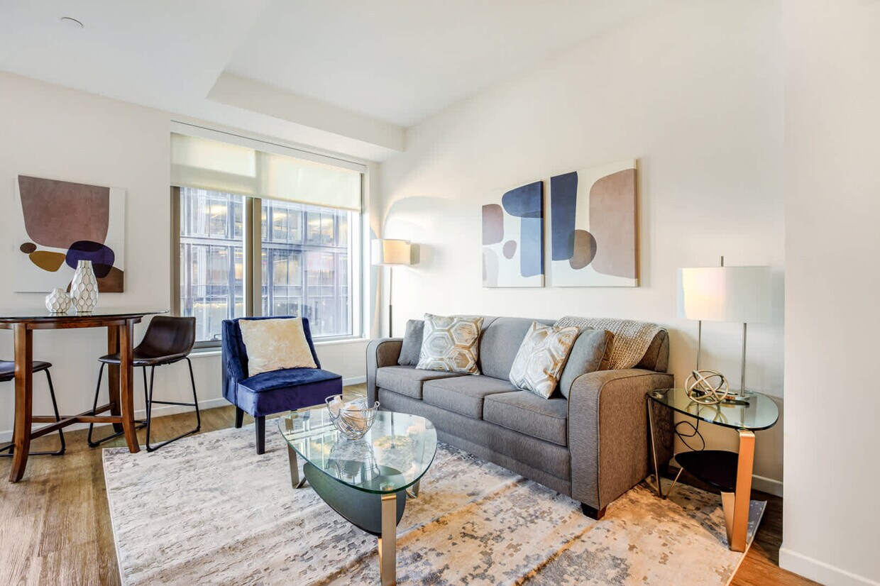 Foto principal - 131 Seaport Blvd
