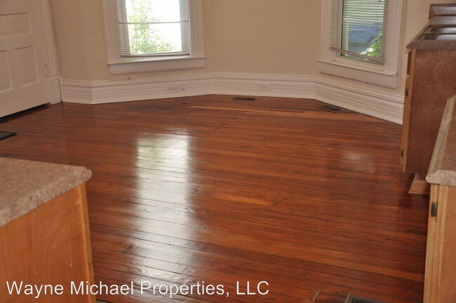 Foto del edificio - 337 S Broadway Park