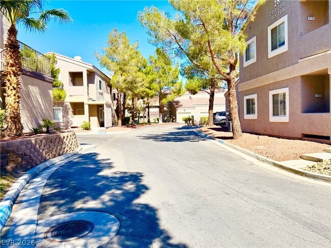 Foto del edificio - 5250 S Rainbow Blvd