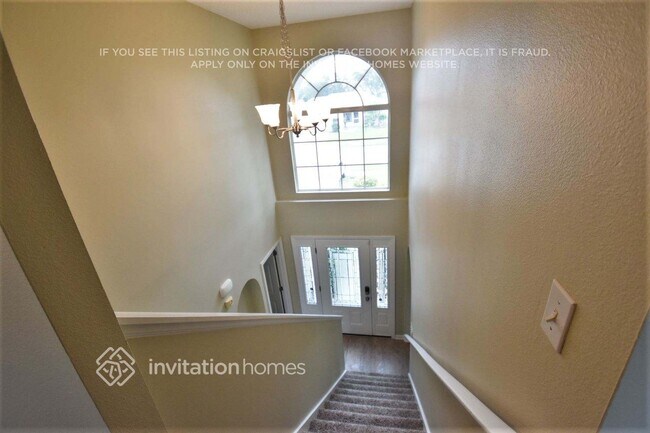 Building Photo - 3876 La Flor Dr