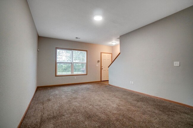 Interior Photo - 1131 North Byrne (MAIN)