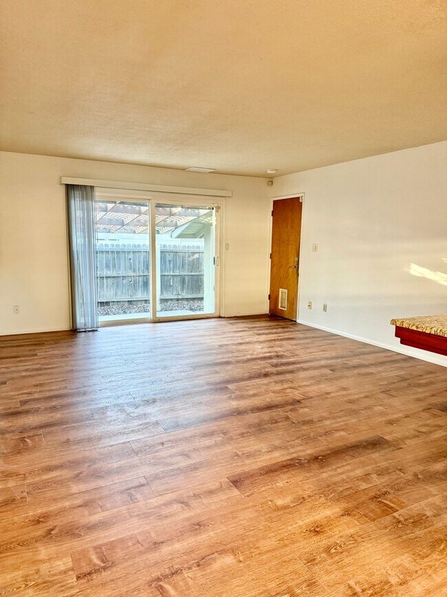 Building Photo - 4214 Zephyr Way