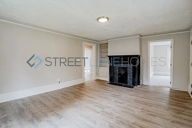 Building Photo - 405 Caughlin Ave