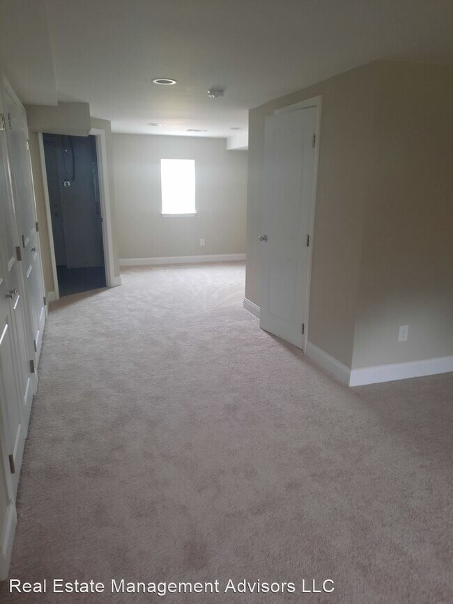 Building Photo - 3 br, 1.5 bath House - 5154 Gramercy Drive