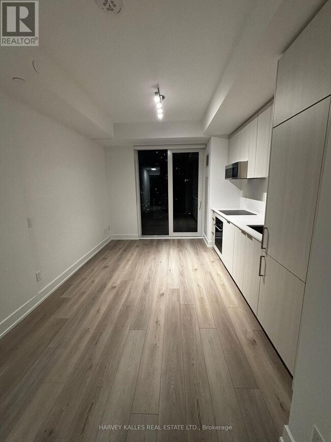 Building Photo - 308 Jarvis St