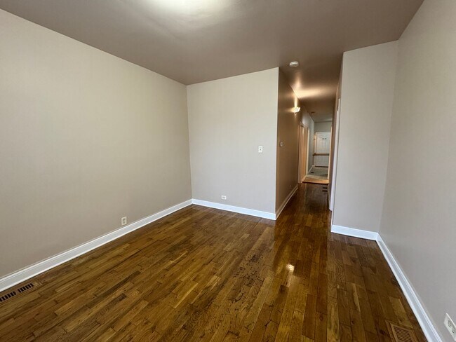 Foto del edificio - 4827 W Van Buren St