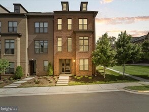 Building Photo - 12293 Sessile Commons