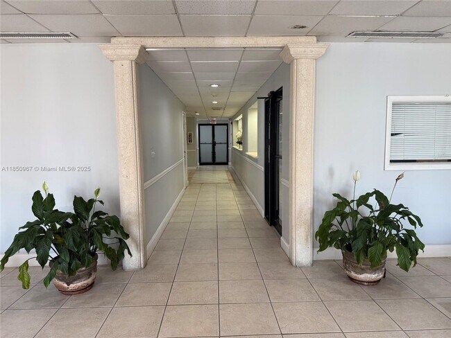 Foto del edificio - 2016 Bay Dr