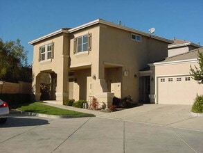 Building Photo - 2042 Rummel Ct