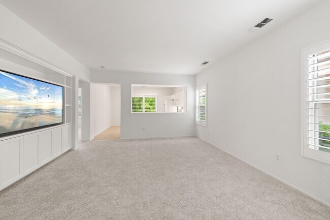 Foto del edificio - 78685 Rockwell Cir