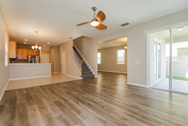 Foto del edificio - 15516 Long Cypress Dr