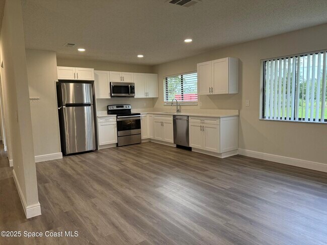 Foto del edificio - 889 Lamplighter Dr NW