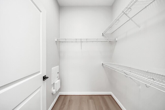 Foto del edificio - 6363 San Felipe St
