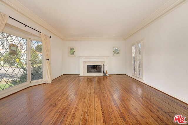 Foto del edificio - 10604 Wellworth Ave