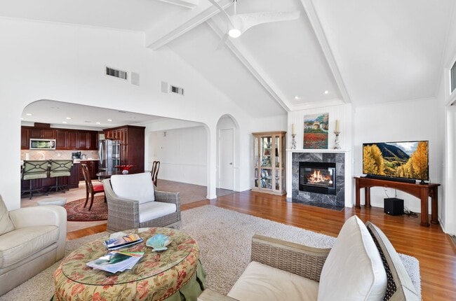 Building Photo - AMAZING WRIGHTSVILLE BEACH OFF-SEASON HOME - Now until End of April 2026