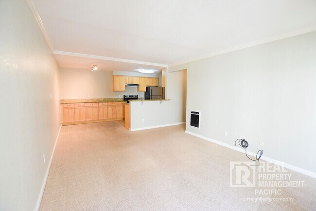 Foto del edificio - Bright & Spacious 1-Bedroom in Prime Oakla...