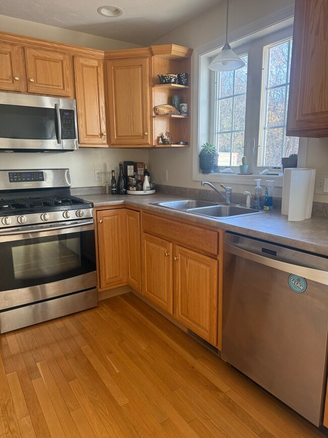 Foto del edificio - 35 Fredonian St