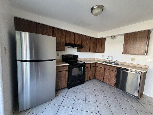 Foto del edificio - 1656 N Jerrie Blvd