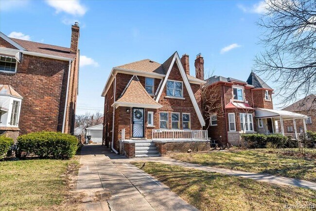 Building Photo - 18010 Pennington Dr
