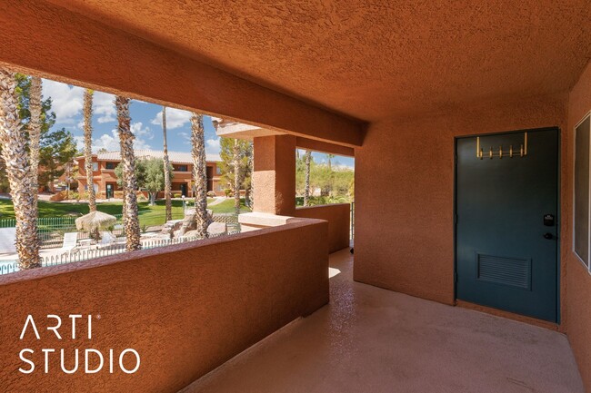 Building Photo - Beautiful 2-bedroom 2-bathroom condo by th...