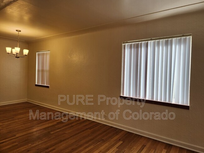 Building Photo - 776 Forest St