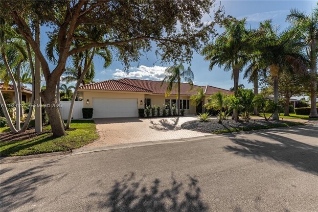 Building Photo - 3010 NE 58th St