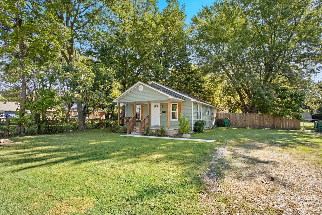 217 S Cleveland St, Springdale, AR 72764 House Rental in Springdale