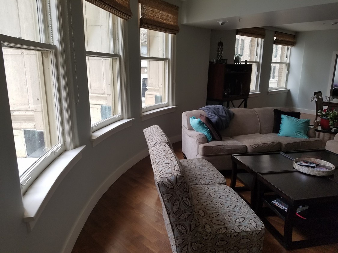 411 W 7th St, Fort Worth, TX 76102 Condo for Rent in Fort Worth, TX