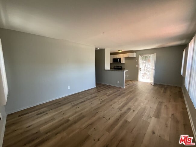 Building Photo - 214 S Ramona St