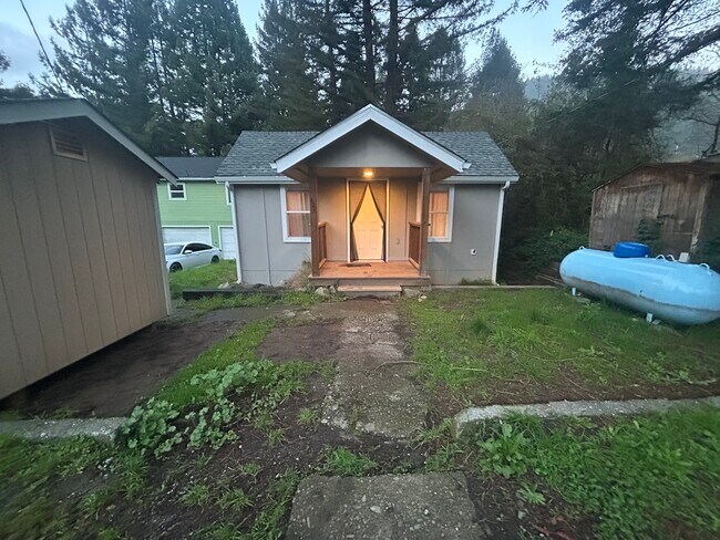 Foto del edificio - 405 Newton Rd