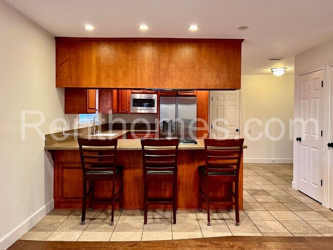 Building Photo - 4544 Jutland Dr