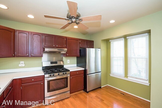 Building Photo - 3 br, 2.5 bath House - 31 Long Green Court