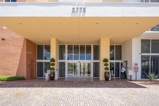 Foto del edificio - 2775 NE 187th St