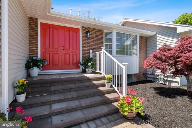 Foto del edificio - 4 Hillside Ave