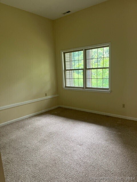 Foto del edificio - 19 Hawthorne Dr