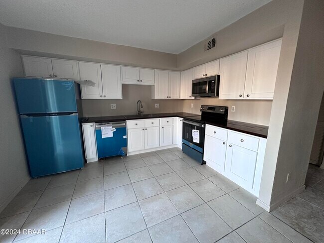 Foto del edificio - 2078 Oak Meadow Cir