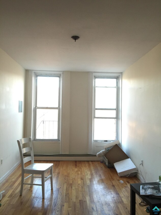 Primary Photo - 1221 Atlantic Ave
