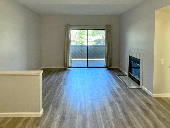 Building Photo - 1280 Stanhope Ln