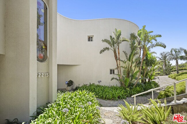 Foto del edificio - 32215 Pacific Coast Hwy