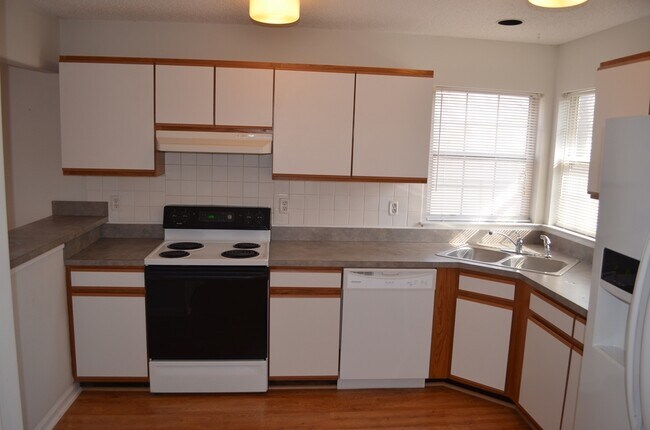 Building Photo - 5501 Fountain Ct